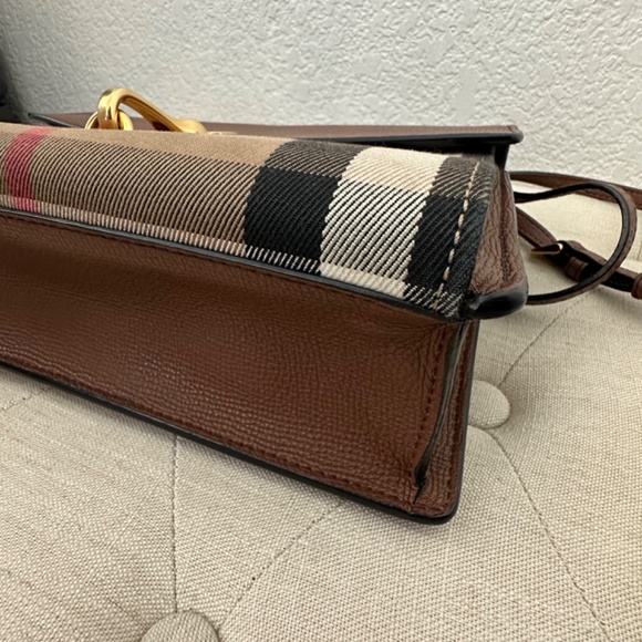 Authentic BURBERRY Macken Crossbody Bag Leather and House Check Canvas - Picture 4 of 12